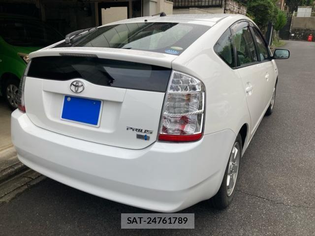 Toyota PRIUS 2009-12 8850408-4