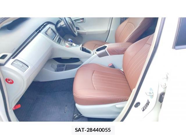 Toyota PRIUS 2015-03 8849931-20