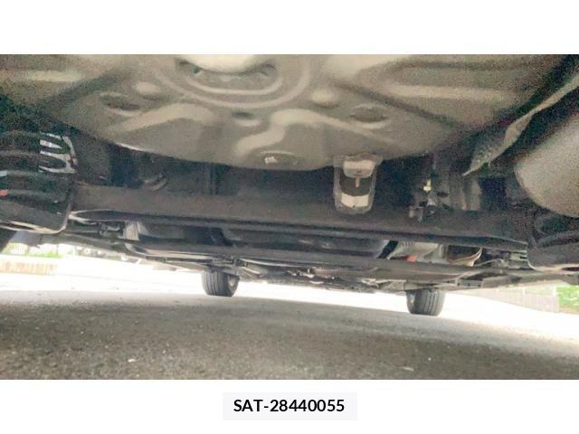 Toyota PRIUS 2015-03 8849931-25
