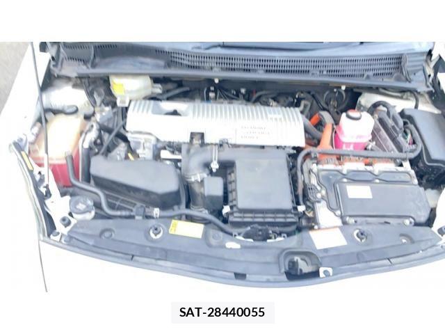 Toyota PRIUS 2015-03 8849931-27