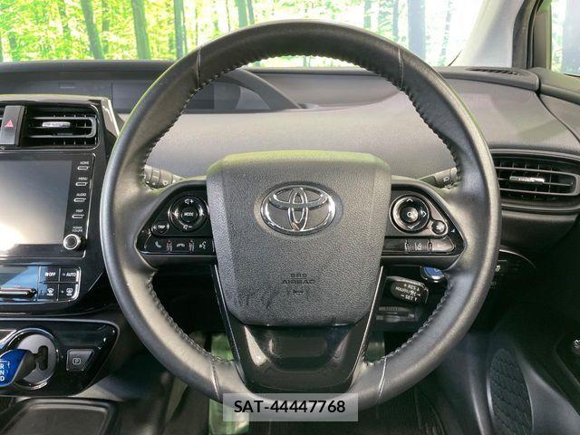Toyota PRIUS 2021-08 8849266-11