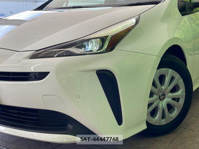 Toyota PRIUS 2021-08 8849266-12