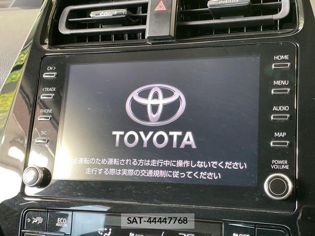 Toyota PRIUS 2021-08 8849266-3