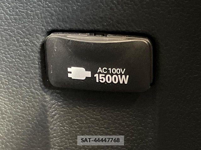 Toyota PRIUS 2021-08 8849266-5