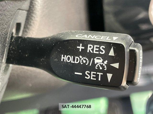 Toyota PRIUS 2021-08 8849266-7