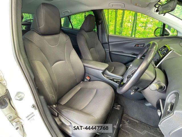 Toyota PRIUS 2021-08 8849266-8