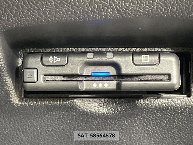 Toyota PRIUS 2021-01 8848979-5