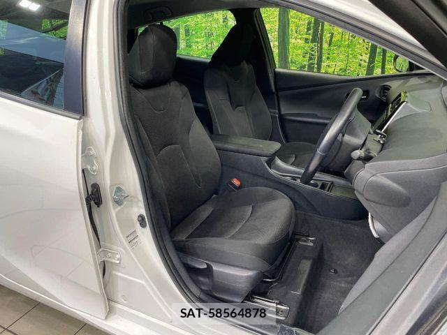 Toyota PRIUS 2021-01 8848979-7