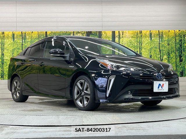 Toyota PRIUS 2019-10 8850383-15