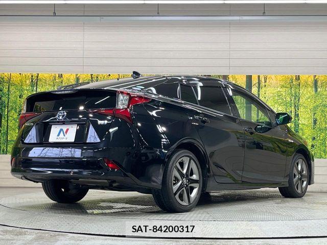 Toyota PRIUS 2019-10 8850383-16