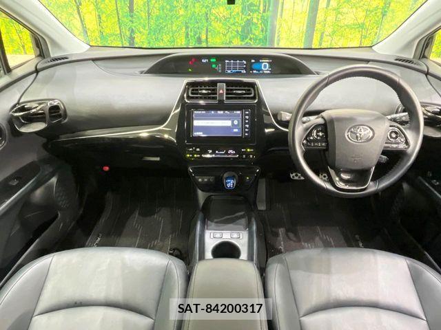 Toyota PRIUS 2019-10 8850383-1