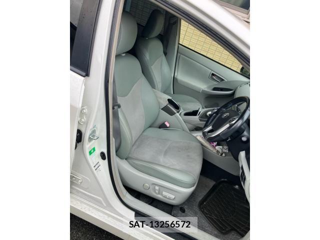 Toyota PRIUS 2012-11 8850409-11