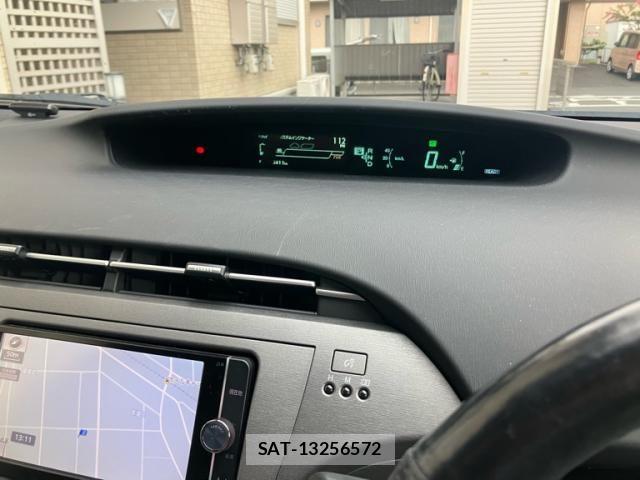 Toyota PRIUS 2012-11 8850409-13