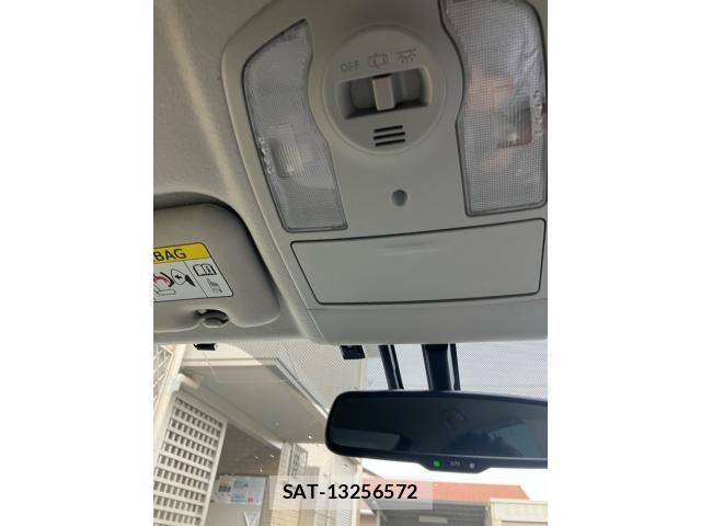 Toyota PRIUS 2012-11 8850409-19