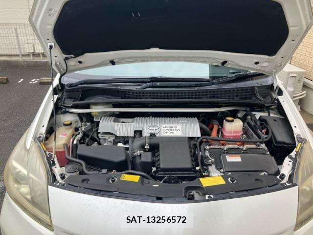 Toyota PRIUS 2012-11 8850409-20