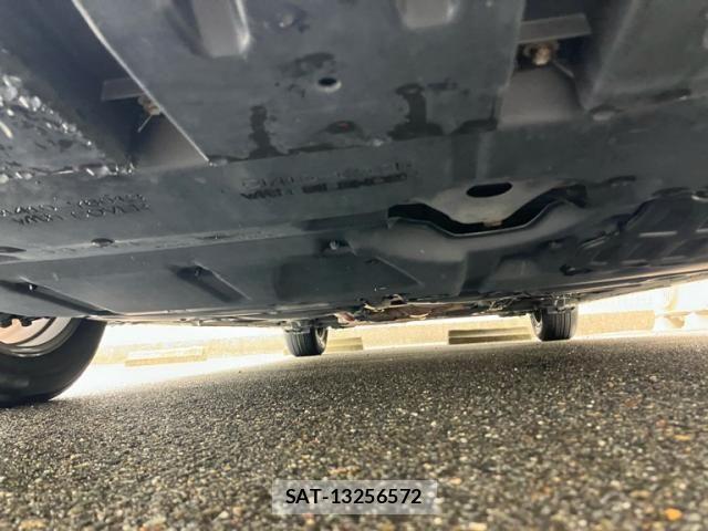 Toyota PRIUS 2012-11 8850409-21