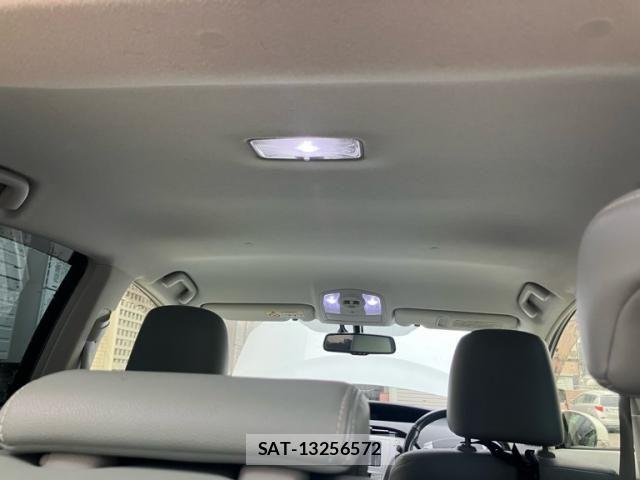 Toyota PRIUS 2012-11 8850409-24