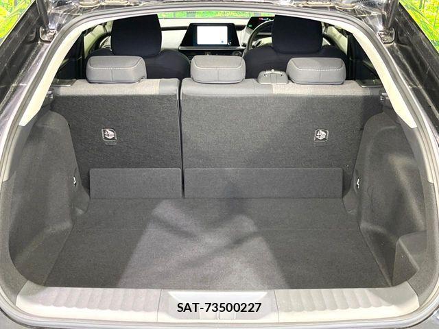 Toyota PRIUS 2023-10 8850375-9