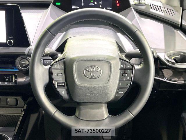 Toyota PRIUS 2023-10 8850375-10