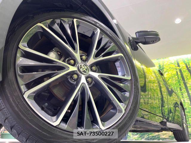 Toyota PRIUS 2023-10 8850375-12