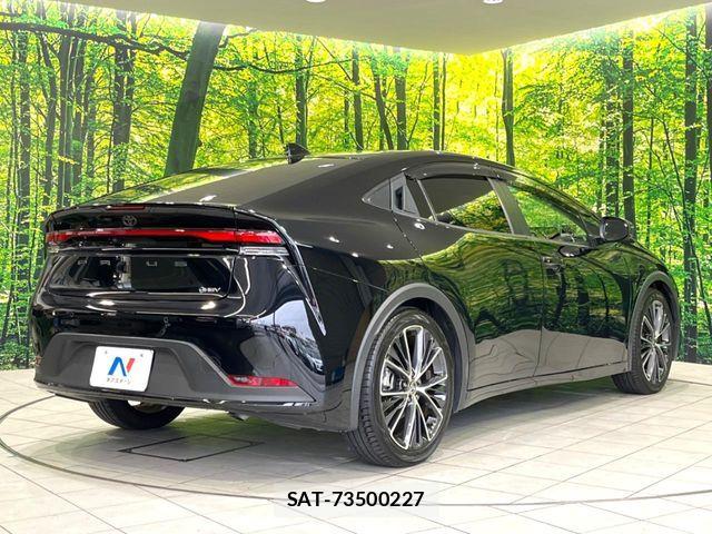 Toyota PRIUS 2023-10 8850375-16