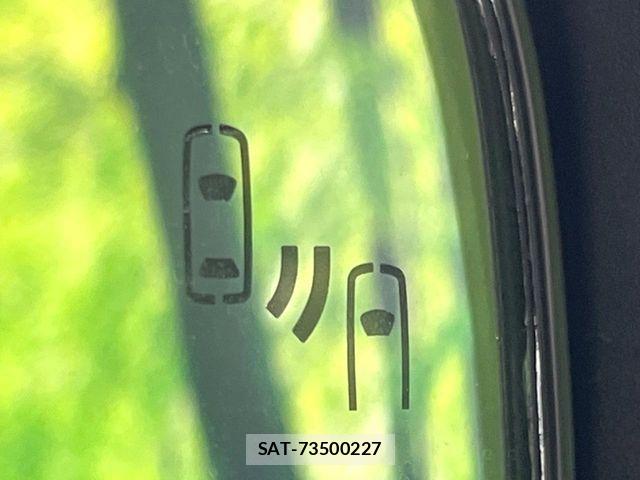 Toyota PRIUS 2023-10 8850375-5