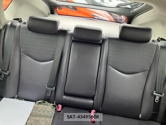 Toyota PRIUS 2014-02 8850405-13