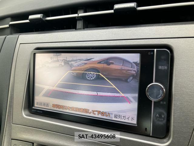 Toyota PRIUS 2014-02 8850405-17