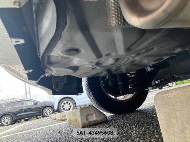 Toyota PRIUS 2014-02 8850405-8
