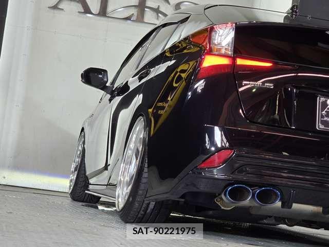Toyota PRIUS 2019-08 8850381-9