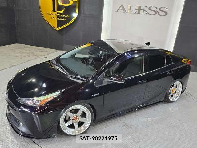 Toyota PRIUS 2019-08 8850381-5