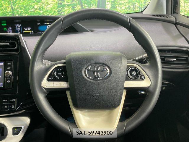 Toyota PRIUS 2017-09 8850386-10