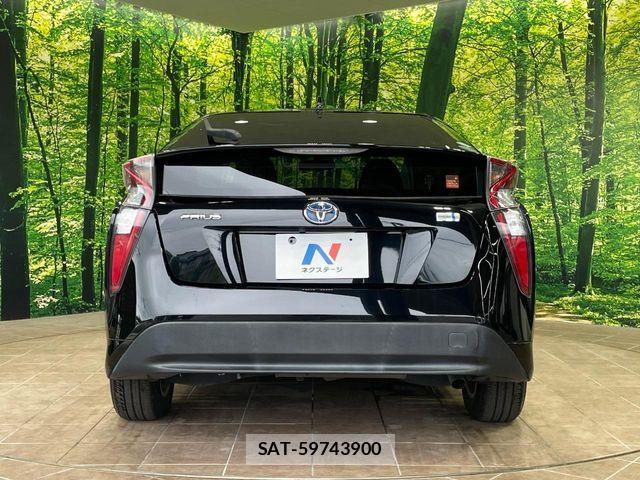 Toyota PRIUS 2017-09 8850386-14