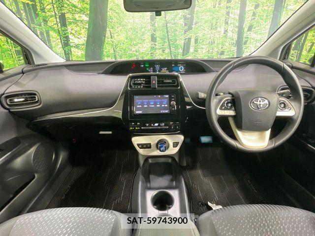 Toyota PRIUS 2017-09 8850386-1
