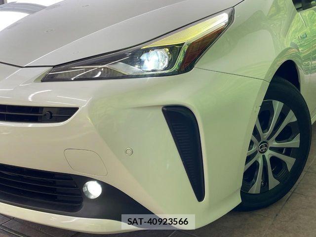 Toyota PRIUS 2019-08 8850391-12