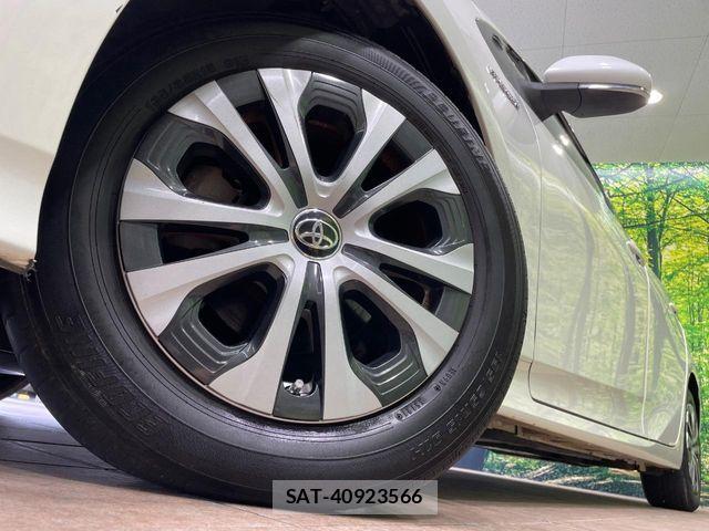 Toyota PRIUS 2019-08 8850391-13