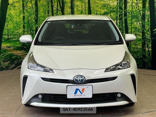 Toyota PRIUS 2019-08 8850391-14