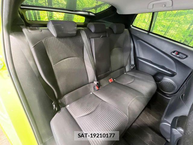 Toyota PRIUS 2019-06 8850396-8