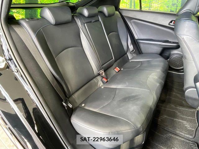 Toyota PRIUS 2017-01 8850389-9