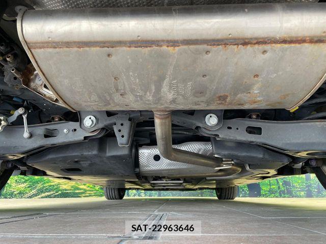 Toyota PRIUS 2017-01 8850389-19