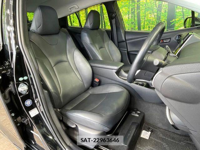 Toyota PRIUS 2017-01 8850389-8