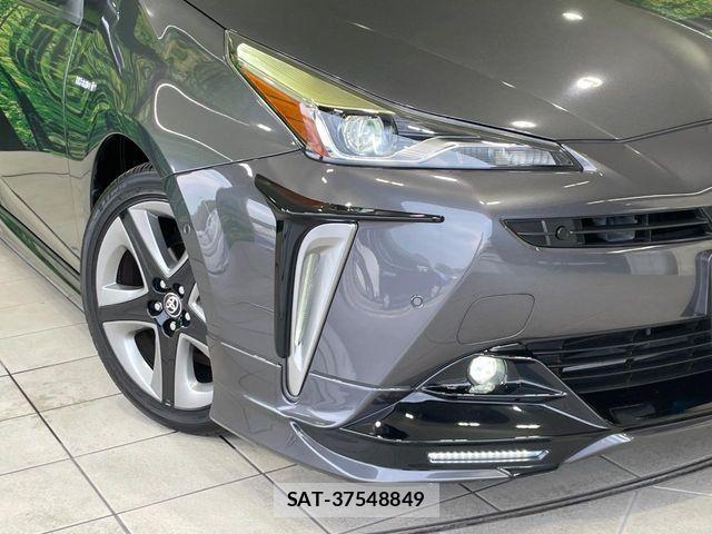 Toyota PRIUS 2019-09 8849343-11