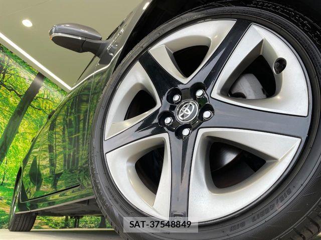 Toyota PRIUS 2019-09 8849343-12