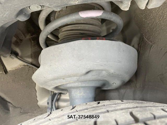 Toyota PRIUS 2019-09 8849343-19