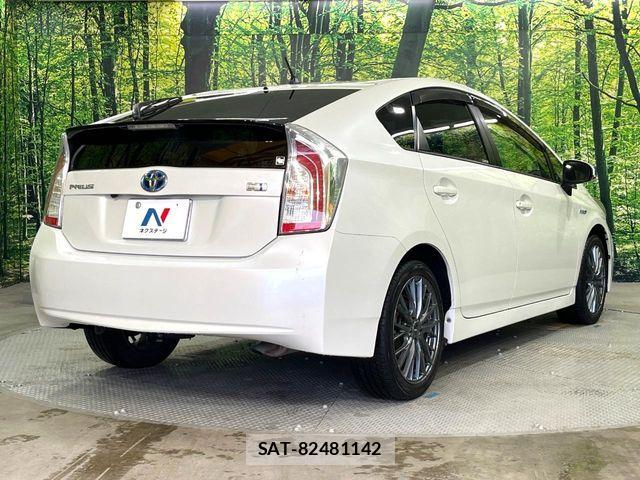 Toyota PRIUS 2015-10 8850397-15