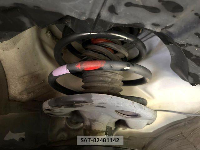 Toyota PRIUS 2015-10 8850397-18