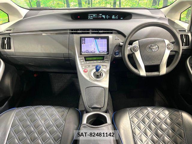 Toyota PRIUS 2015-10 8850397-1