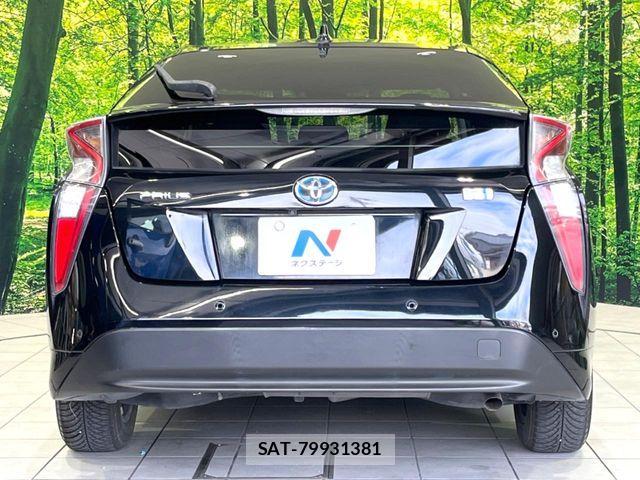 Toyota PRIUS 2016-05 8849847-14