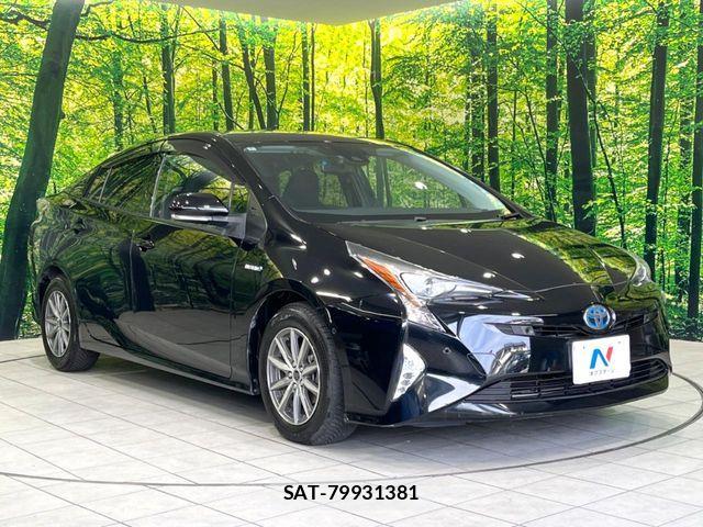 Toyota PRIUS 2016-05 8849847-15
