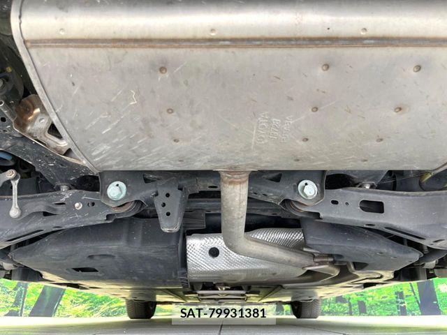 Toyota PRIUS 2016-05 8849847-18